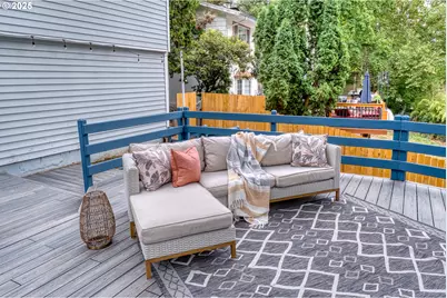 10525 SW 63rd Dr, Portland, OR 97219 - Photo 37