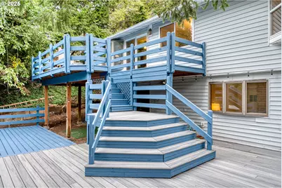 10525 SW 63rd Dr, Portland, OR 97219 - Photo 35