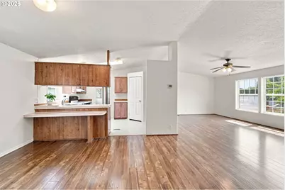 655 NE Burnett Rd #4, McMinnville, OR 97128 - Photo 15