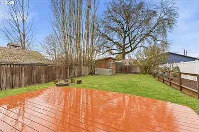 1559 E 2nd St, Newberg, OR 97132 - Photo 3