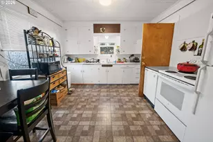 3496 Harrison Ave, Astoria, OR 97103 - Photo 7