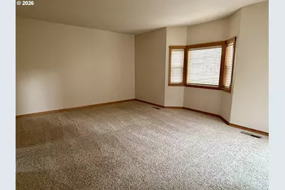 2025 Elm St, Forest Grove, OR 97116 - Photo 9