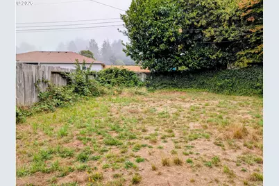 324 Spruce Dr, Brookings, OR 97415 - Photo 27