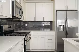 835 S 25th Ave, Cornelius, OR 97113 - Photo 5