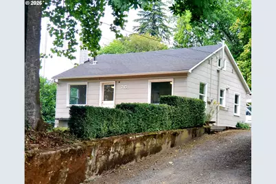 745 SW Maplecrest Dr, Portland, OR 97219 - Photo 1