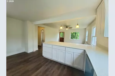 745 SW Maplecrest Dr, Portland, OR 97219 - Photo 9