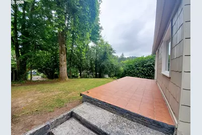 745 SW Maplecrest Dr, Portland, OR 97219 - Photo 3