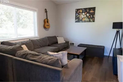 420 Juniper St, Florence, OR 97439 - Photo 15