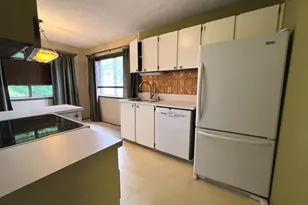 14807 NE Siskiyou Ct, Portland, OR 97230 - Photo 7