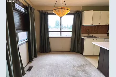 14807 NE Siskiyou Ct, Portland, OR 97230 - Photo 5