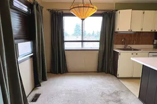 14807 NE Siskiyou Ct, Portland, OR 97230 - Photo 5
