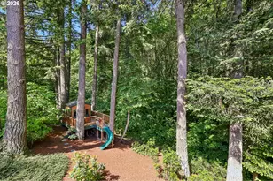 8297 SW Hayden Dr, Beaverton, OR 97007 - Photo 35