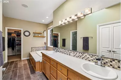 8297 SW Hayden Dr, Beaverton, OR 97007 - Photo 17
