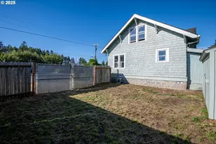 289 Harbor St, Florence, OR 97439 - Photo 43