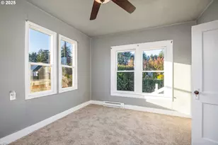 289 Harbor St, Florence, OR 97439 - Photo 15