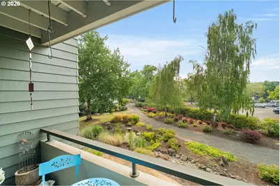 4970 S Landing Dr #203, Portland, OR 97239 - Photo 5