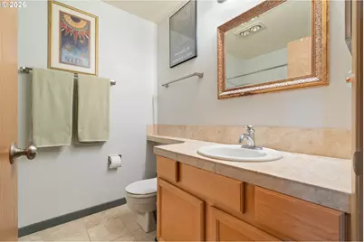 4970 S Landing Dr #203, Portland, OR 97239 - Photo 15