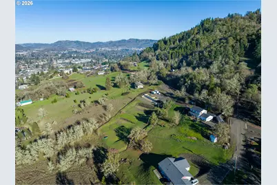 1448 Lookingglass Rd, Roseburg, OR 97471 - Photo 15
