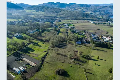 1448 Lookingglass Rd, Roseburg, OR 97471 - Photo 17