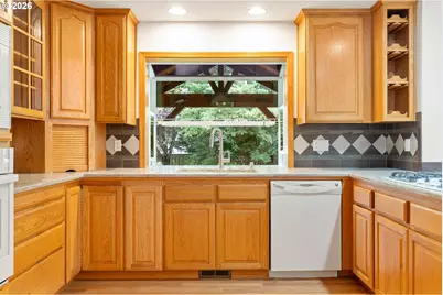 10959 NW Supreme Ct, Portland, OR 97229 - Photo 17
