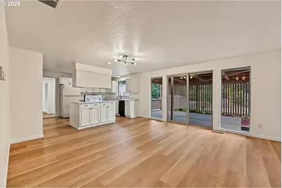 17610 SE Sunnyside Rd, Damascus, OR 97089 - Photo 7