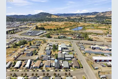 5 Manor Loop, Roseburg, OR 97471 - Photo 29