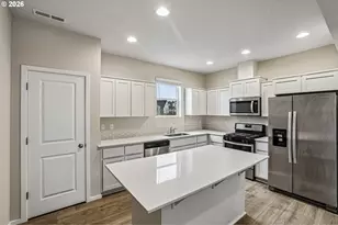 7803 NW Spirea St, Portland, OR 97229 - Photo 3