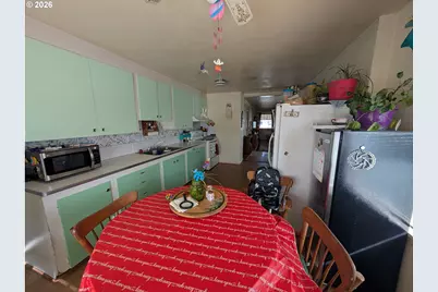 1408 T Ave, La Grande, OR 97850 - Photo 3