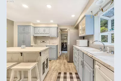 411 Kimberly Ct, Cannon Beach, OR 97110 - Photo 17