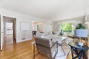 7256 N Chautauqua Blvd, Portland, OR 97217 - Photo 5