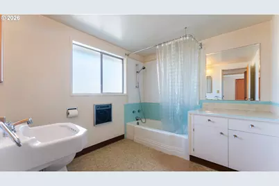 7256 N Chautauqua Blvd, Portland, OR 97217 - Photo 31