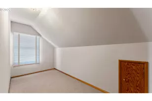 7256 N Chautauqua Blvd, Portland, OR 97217 - Photo 29