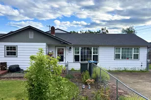 663 NE Knoll Ave, Roseburg, OR 97470 - Photo 35