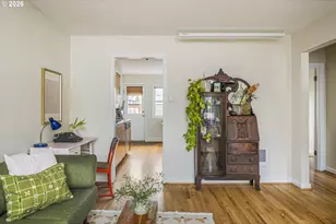 1011 NE Emerson St, Portland, OR 97211 - Photo 9