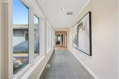 1776 SW Montgomery Dr, Portland, OR 97201 - Photo 3