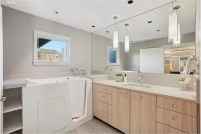 1776 SW Montgomery Dr, Portland, OR 97201 - Photo 17