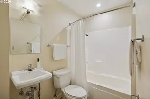 1776 SW Montgomery Dr, Portland, OR 97201 - Photo 27