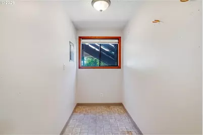 8748 Enclid St, Salem, OR 97305 - Photo 25
