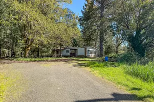 1698 Doerner Rd, Roseburg, OR 97471 - Photo 13