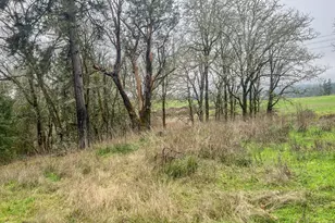 1698 Doerner Rd, Roseburg, OR 97471 - Photo 3