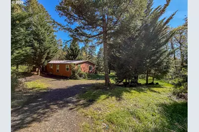 1698 Doerner Rd, Roseburg, OR 97471 - Photo 1