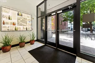 333 NW 9th Ave, Portland, OR 97209 - Photo 39