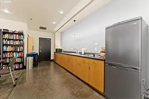 333 NW 9th Ave, Portland, OR 97209 - Photo 37