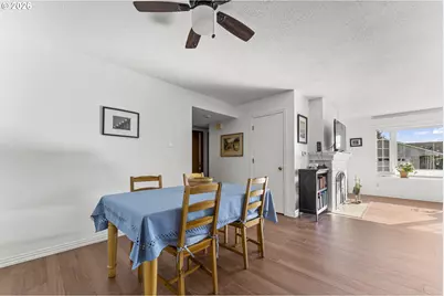 15745 SW Queen Victoria Pl, King City, OR 97224 - Photo 9