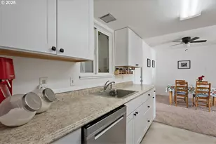 15745 SW Queen Victoria Pl, King City, OR 97224 - Photo 15