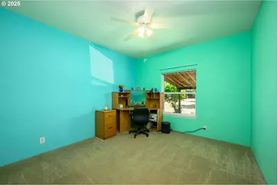 982 Reston Rd, Roseburg, OR 97471 - Photo 29