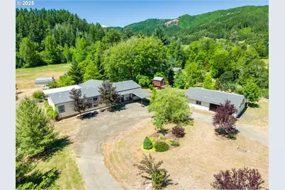 982 Reston Rd, Roseburg, OR 97471 - Photo 9