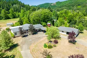 982 Reston Rd, Roseburg, OR 97471 - Photo 9