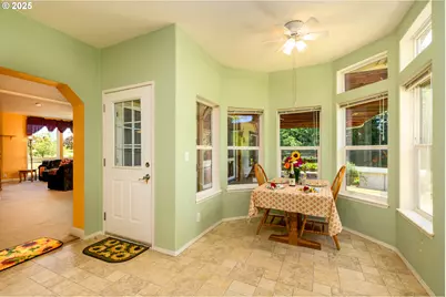 982 Reston Rd, Roseburg, OR 97471 - Photo 17