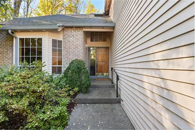 11547 SW 56th Pl, Portland, OR 97219 - Photo 3
